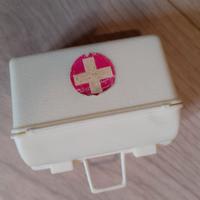 Valigetta con accessori per Barbie dottoressa