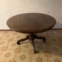 Tavolo rotondo in legno