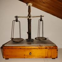 Antica bilancia da Farmacia Laboratorio