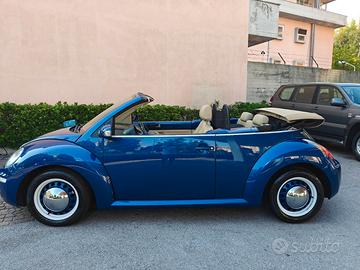 VW New Beetle Cabrio 1.9 TDI (2008) – Blu & Panna