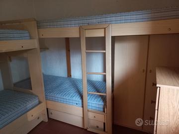 2 letti a castello in legno 