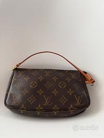 Louis Vuitton pochette accessoire