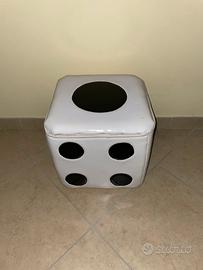 DADO POUF IN PELLE