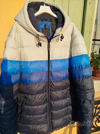 Piumino con cappuccio Bershka