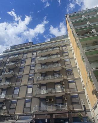 VIALE DEL FANTE: APPARTAMENTO CON TERRAZZINO