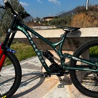 commencal supreme dh v4 29/27 tg m