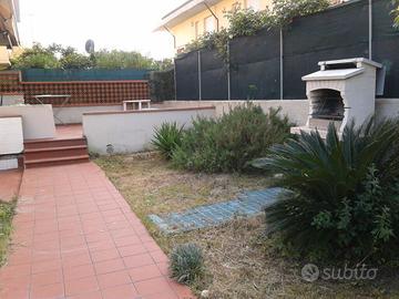 Bilocale con giardino 50mt dal mare