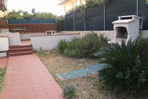 Bilocale con giardino 50mt dal mare