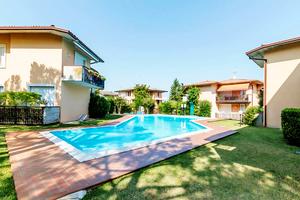 Desenzano d/g bilocale con piscina