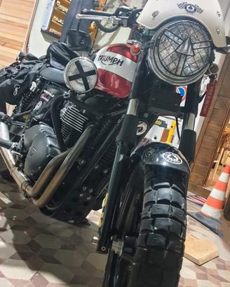 Triumph Bonneville 
