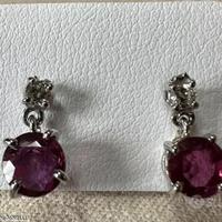 ORECCHINI ORO 18kt. CON DIAMANTI E RUBINI TONDI