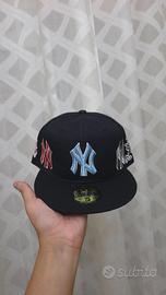 Cappello berretto New era Supreme