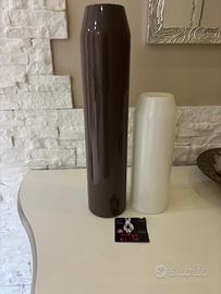 Coppia di vasi in vetro soffiato prodotto a mano