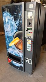 Distributore bibite automatico Tecnomat