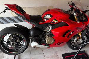 Ducati Panigale V4S