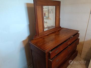 comò vintage del 1920