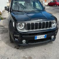 SUV Jeep Renegade Affidabile e Conveniente!