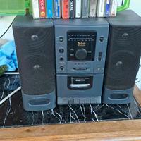 Stereo con casse e audiocassette