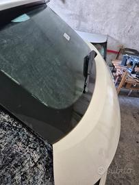 portellone posteriore audi a1 