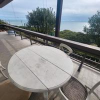 Tavolo con 10 sedie a sanremo