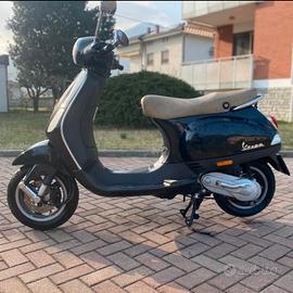 VESPA LX50cc nera