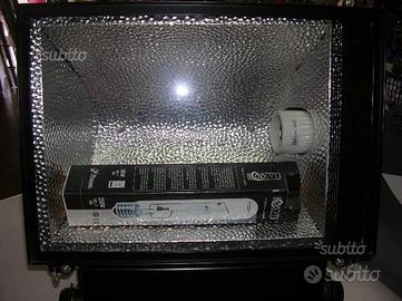 Faro illuminazione uso esterno 400w