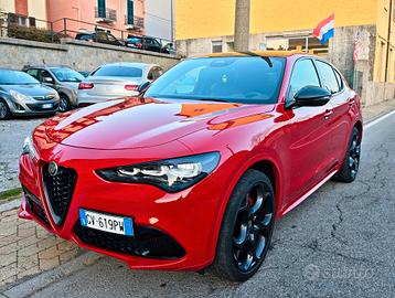 Alfa Romeo Stelvio tributo italiano 210cv