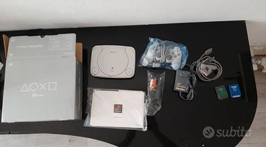 Play Station One + Pistola e Memory cards