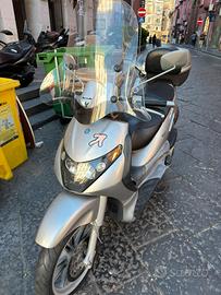 Beverly 200
