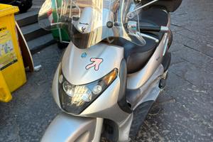 Beverly 200