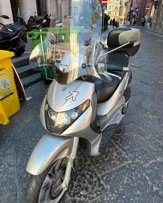 Beverly 200