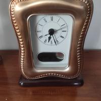 Orologio a batteria finto pendolo in silver