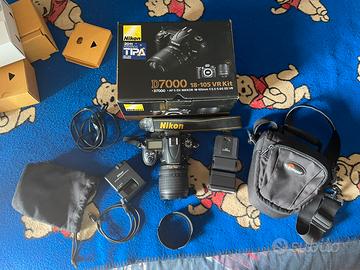 NIKON D7000 con zoom 18-105 mm
