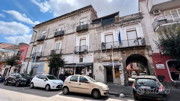 Due vani ed accessori al centro di Pomigliano