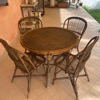 tavolo e sedie in bambu 