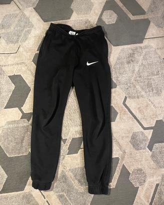 pantaloni nike