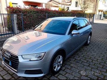 Audi A4 avant B9 2.0 TDI 150CV 