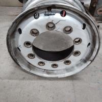 Cerchi 22.5 speedline 10 fori