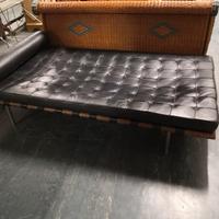 divano letto barcelona pelle nera replica 