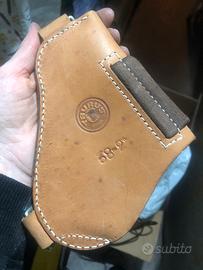 Fondina per pistola in cuoio