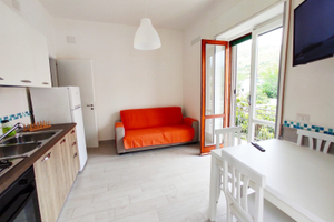 500mt dal mare di Agnone a 3km da Acciaroli