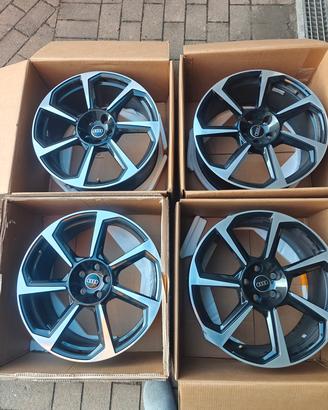 Cerchi originali 20" Audi TT RS 8S0601025