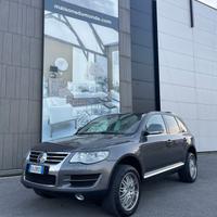 Volkswagen Touareg 240CV 3.0 TDI DPF V6 tip. Execu