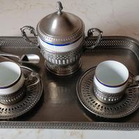 Servizio da caffè con vassoio in peltro: 4 pz