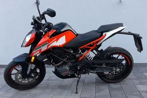 KTM DUKE 125