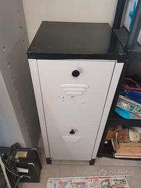 Mobiletto macchina caffè ufficio Garage