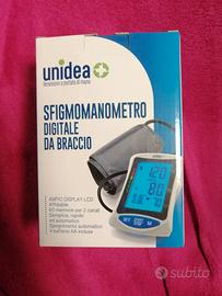 Sfigmomanometro digitale da braccio