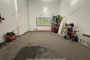 Garage, Cruillas - San Giovanni Apostolo, Palermo.