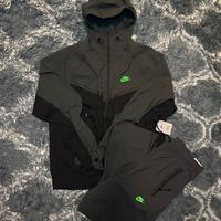 Tutta nike tech grigia