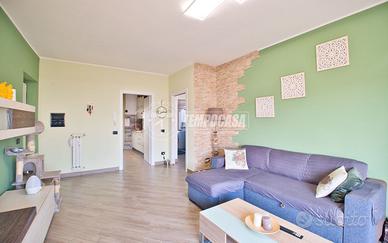 TRILOCALE RISTRUTTURATO, CON BOX, CANTINA E TRE BA